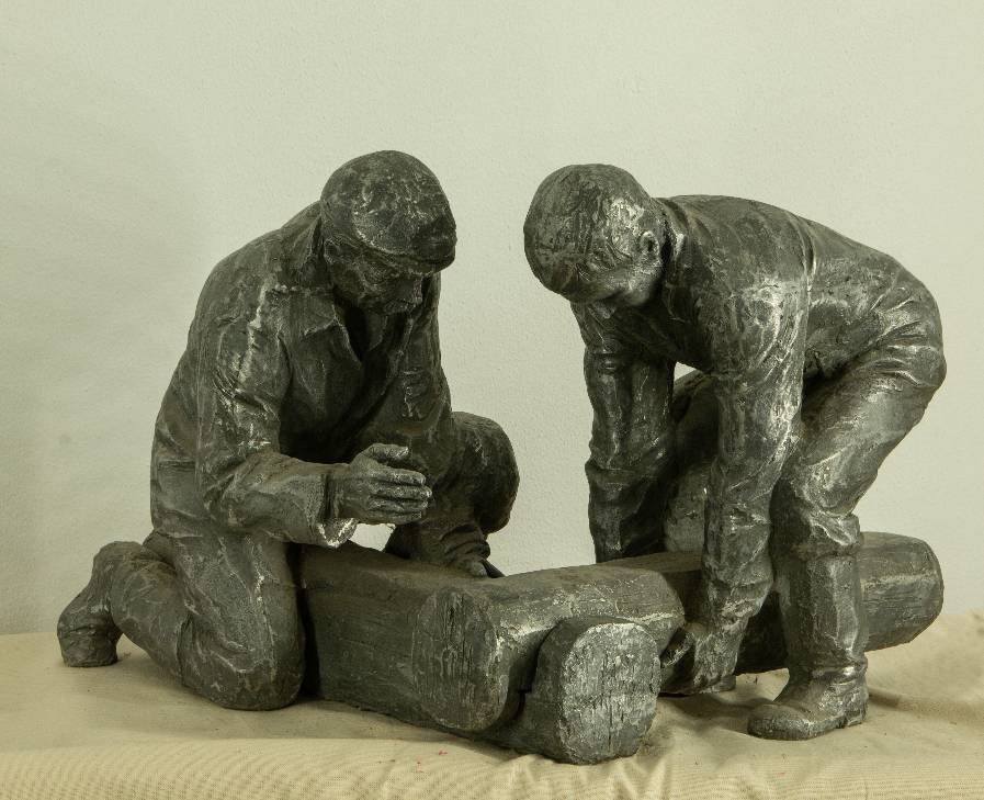 А.А. Ширнин (1939 г.р.) «Отец и сын». 1991 г. Алюминий, литьё А.А. Ширнин (1939 г.р.) «Отец и сын». 1991 г. Алюминий, литьё